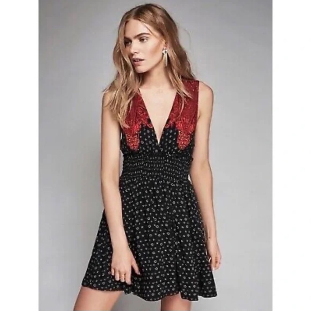 Free People Walking In My Dreams Mini Dress Floral Print Black & Red Size XS - Picture 3 of 7